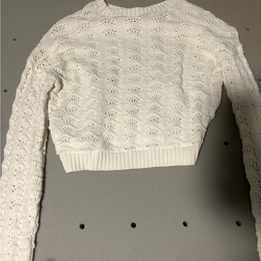 Hollister Cream Crew Neck Sweater